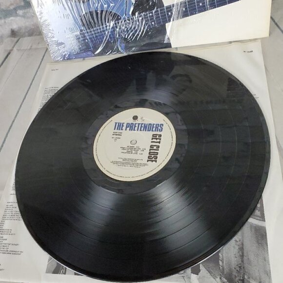 The Pretenders Get Close Vinyl Album 1986 - Picture 10 of 15
